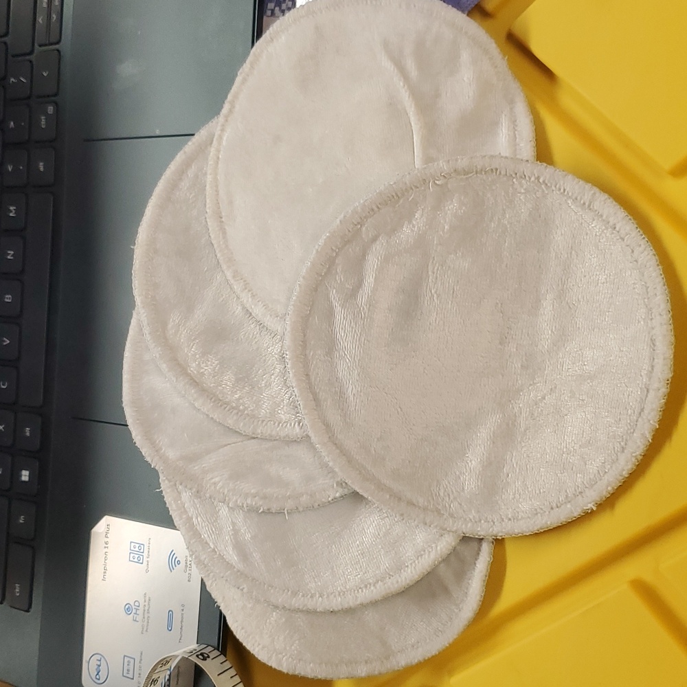 3 Pairs Round Shaped, Blue Backing, Reusable Nipple Covers (Leak Preventing)